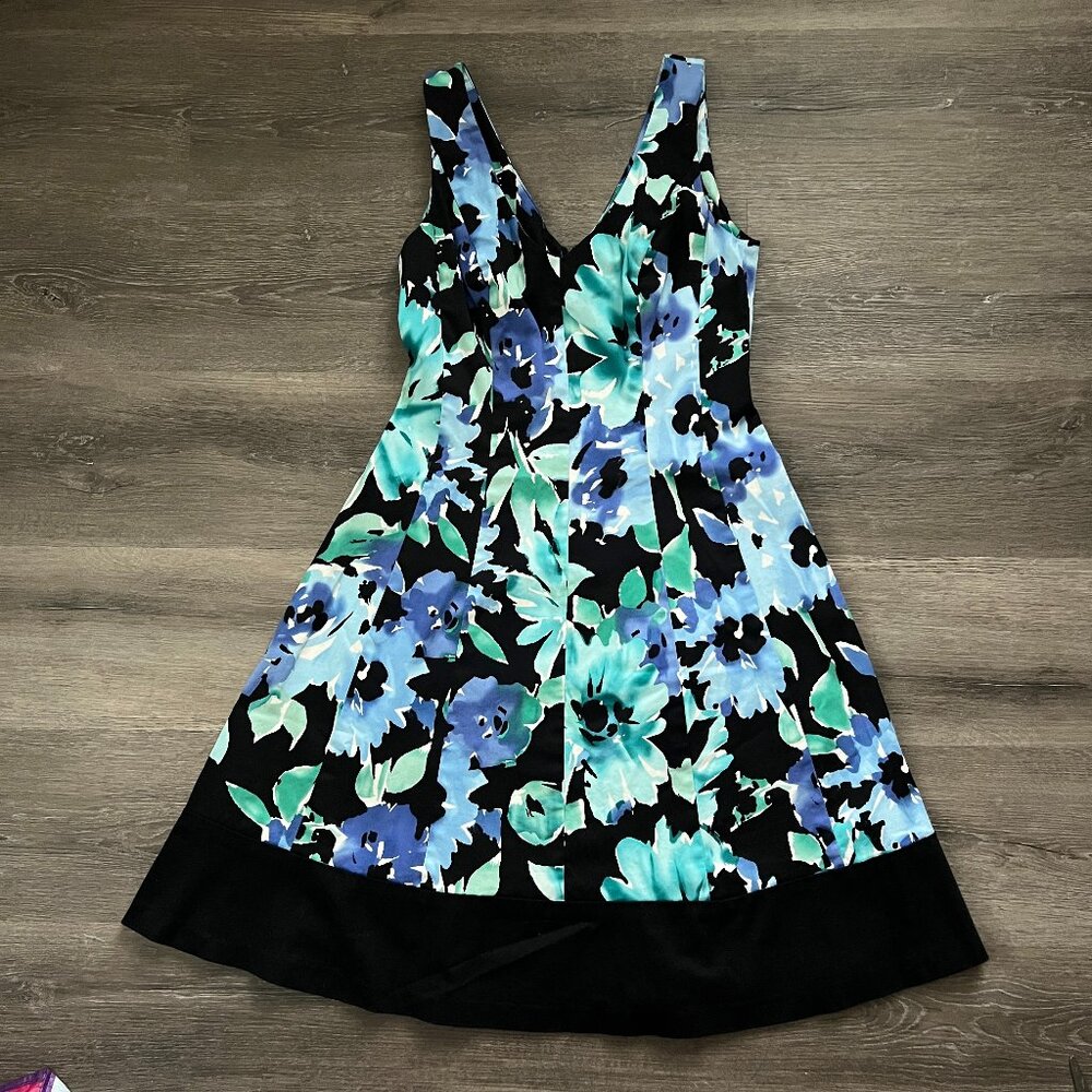 CHAPS Floral Fit-and-Flare V-Neck Summer Floral Dress Women's Size 6